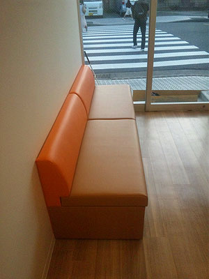 待合室のソファー製作